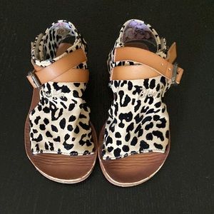 Blowfish leopard print sandals for toddler